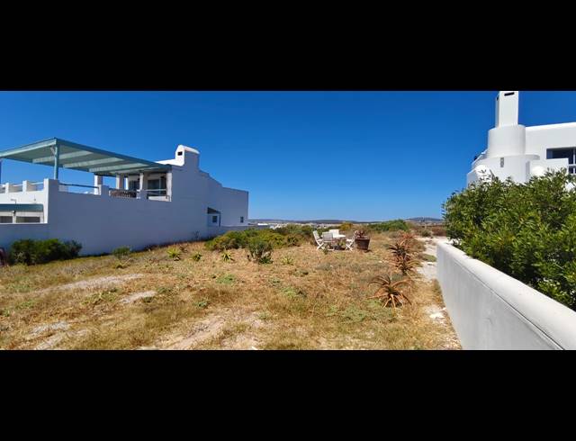 363M² VACANT LAND FOR SALE IN PARADISE BEACH